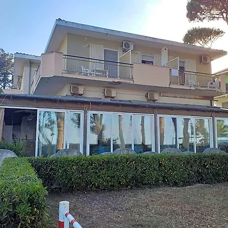 Bed & Breakfast Quadruple In - A Stone Throw From The Sea Pineto